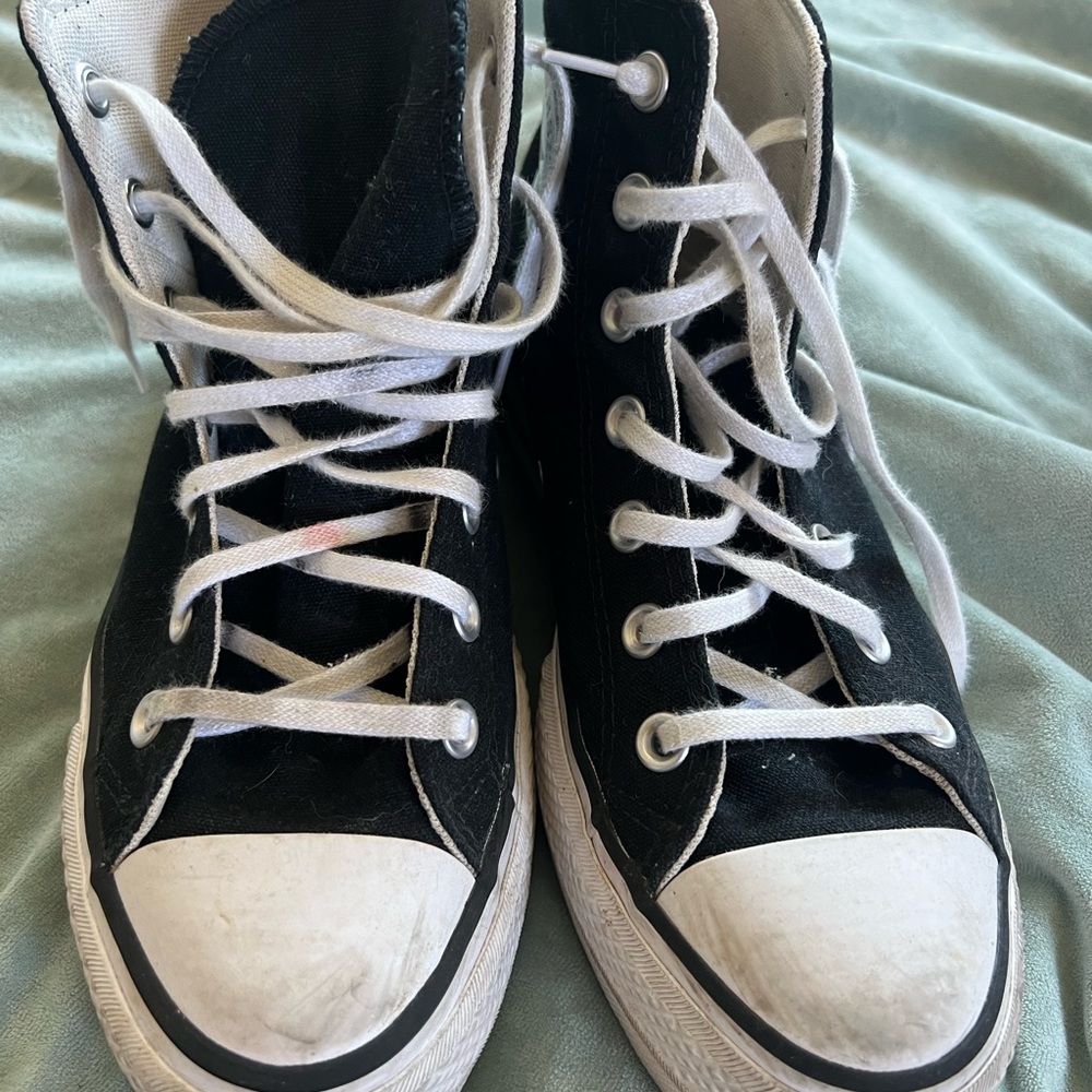 Black platform converse